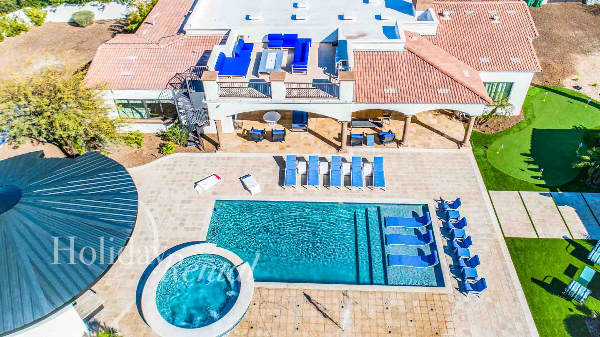 luxury vacation rental pool and spa