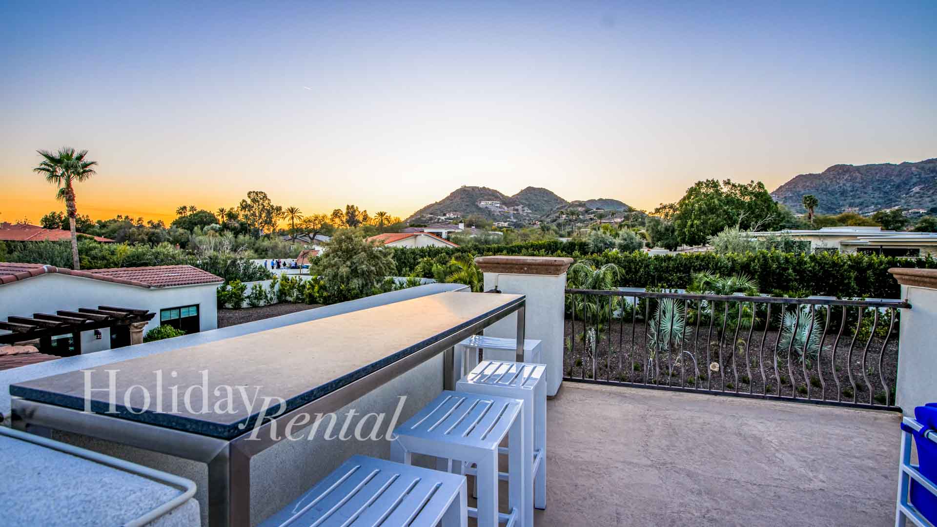 vacation rental rooftop deck with bar