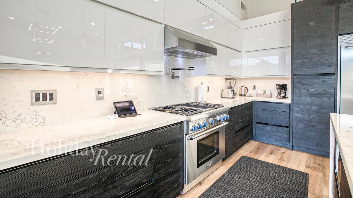 luxury vacation rental kitchen