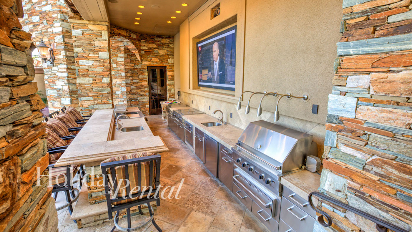 vacation rental with outdoor kitchen