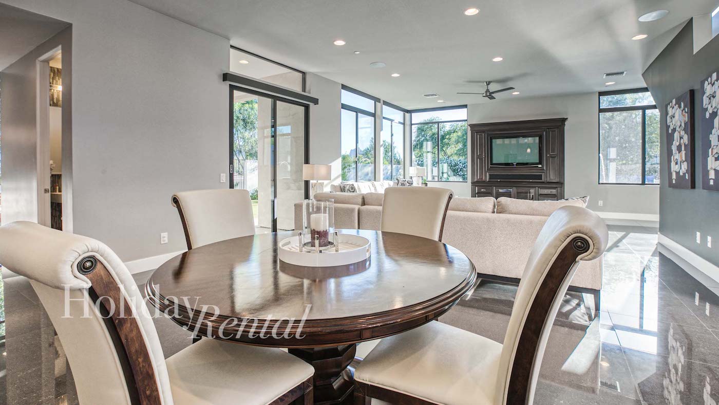 luxury vacation rental dining by living room